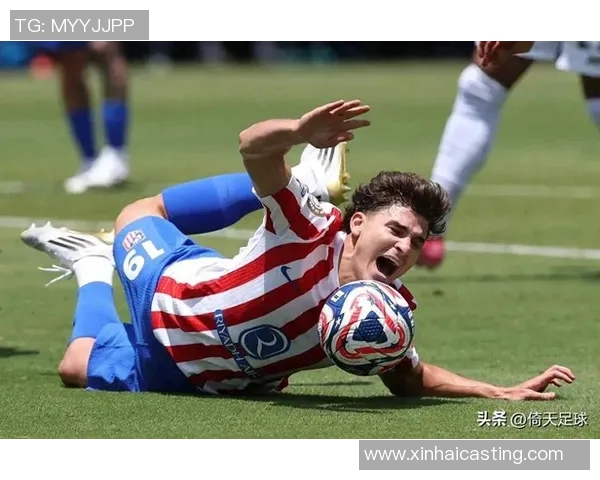 足球明星在比赛中意外失误瞬间合集令人捧腹的尴尬场面视频回顾